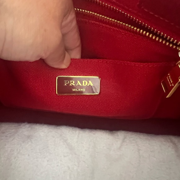 Prada canapa - Picture 11 of 12